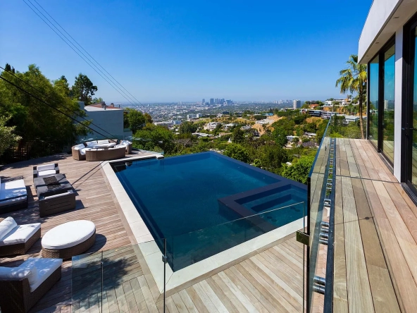 15ac22c5df0a6ece5ad2d6c53780cc79-uncropped_scaled_within_1536_1152