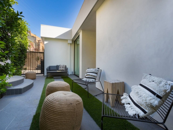 96fe1d4e-8987-48f2-b8c8-2699e98058d3